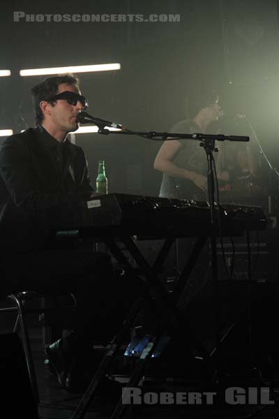 GHINZU - 2009-04-03 - PARIS - Le Bataclan - 